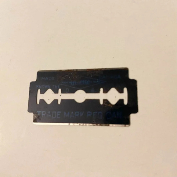 Vintage 1930s Gillette  Blue Blades Safety Razor Canada Lot of 6 - Picture 7 of 14